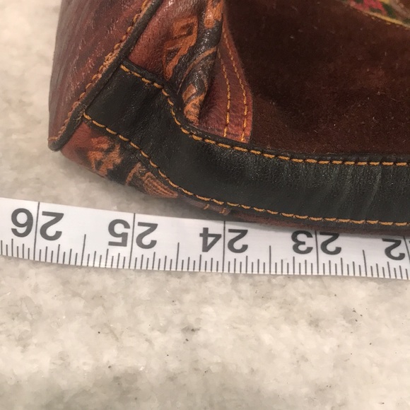 Vintage Bohemian Leather Suede Crossbody Purse Flower Tooled Detail Primitive - Picture 10 of 12